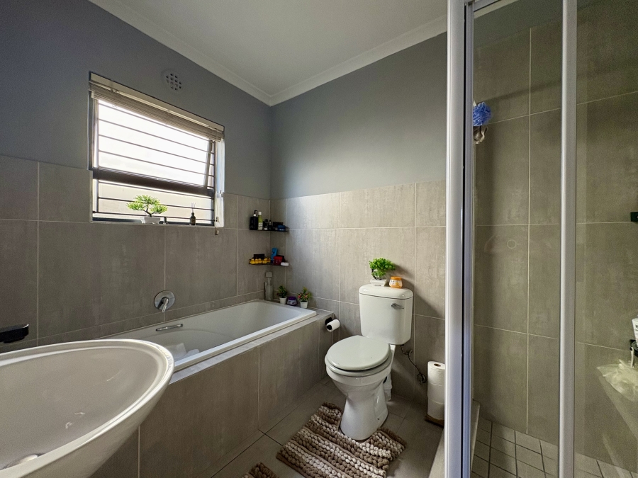 2 Bedroom Property for Sale in Parklands Western Cape